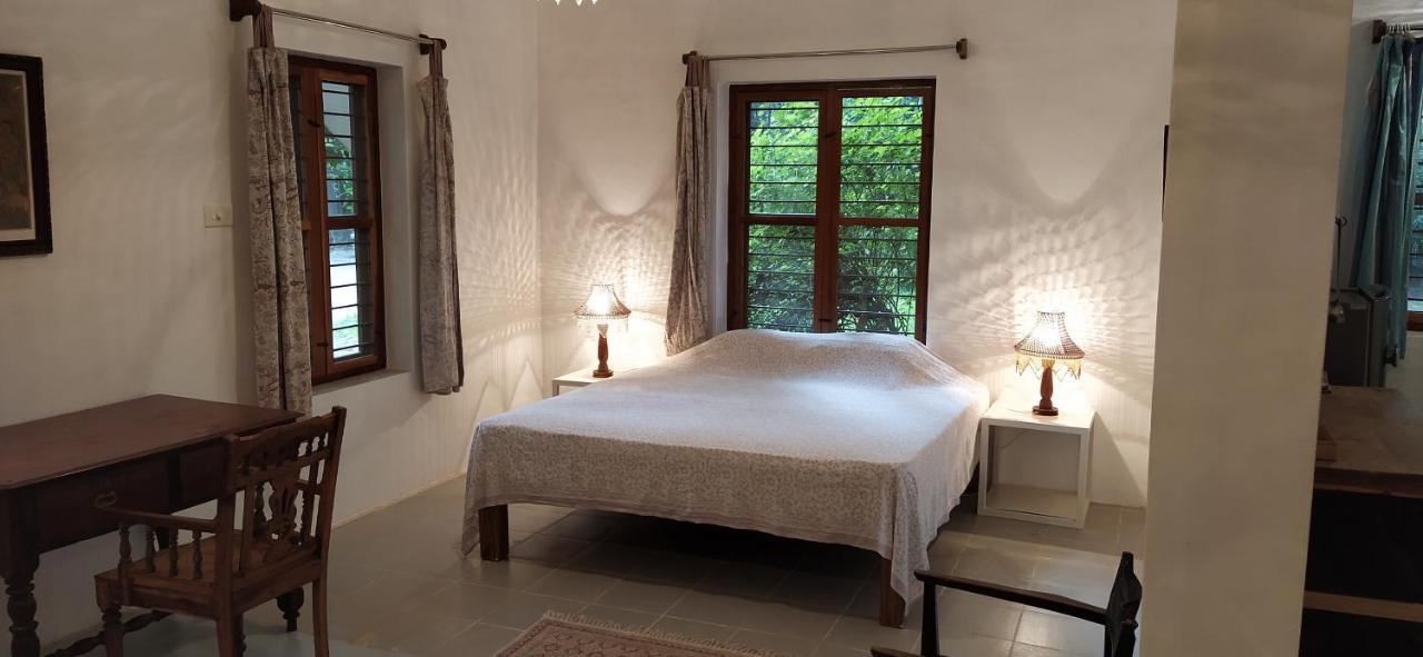 Isai Ambalam Guest House ปอนดิเชอรี ภายนอก รูปภาพ