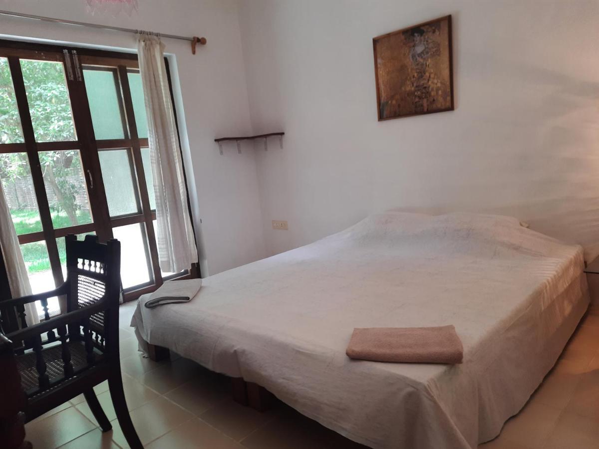 Isai Ambalam Guest House ปอนดิเชอรี ภายนอก รูปภาพ