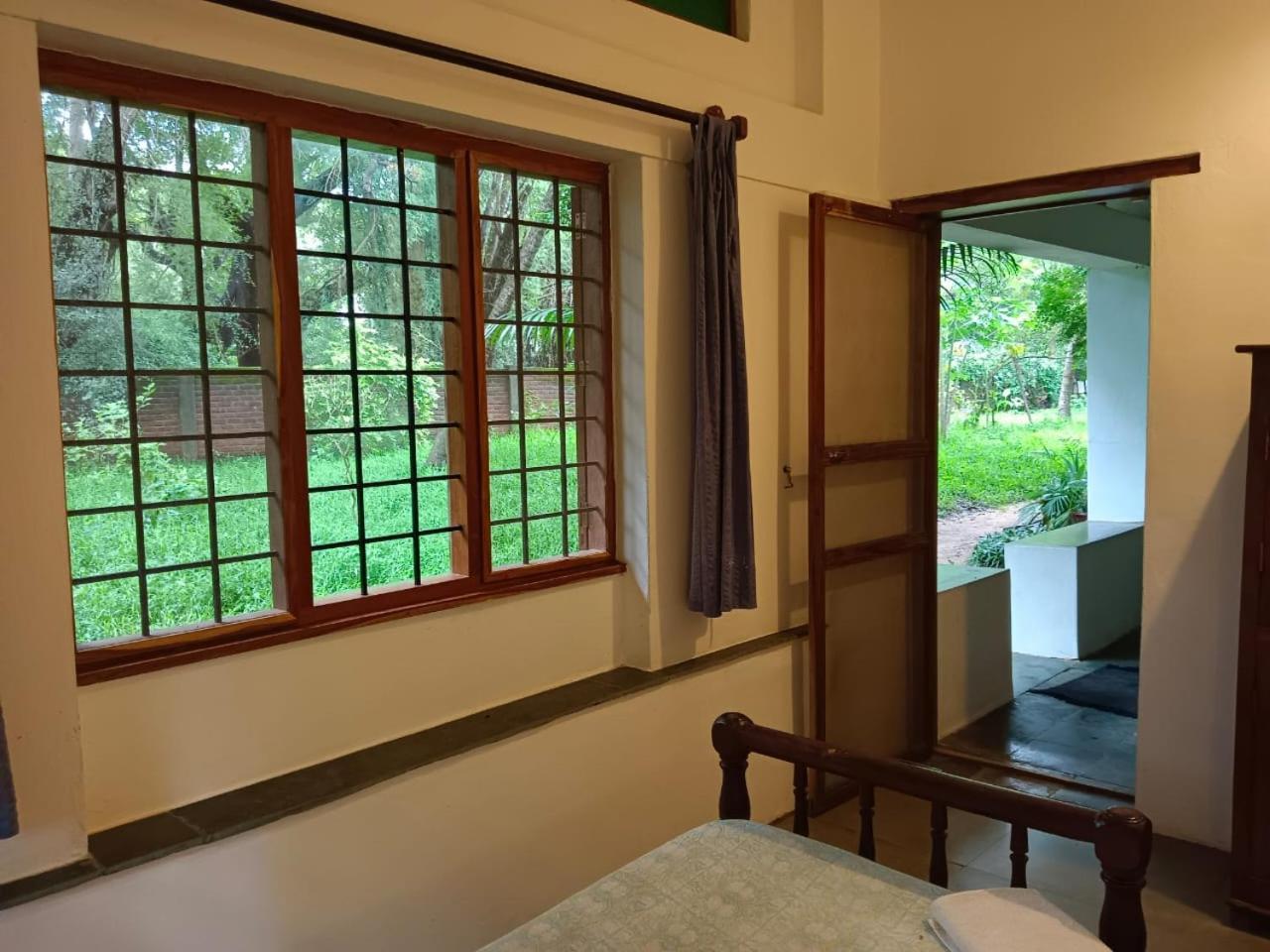 Isai Ambalam Guest House ปอนดิเชอรี ภายนอก รูปภาพ