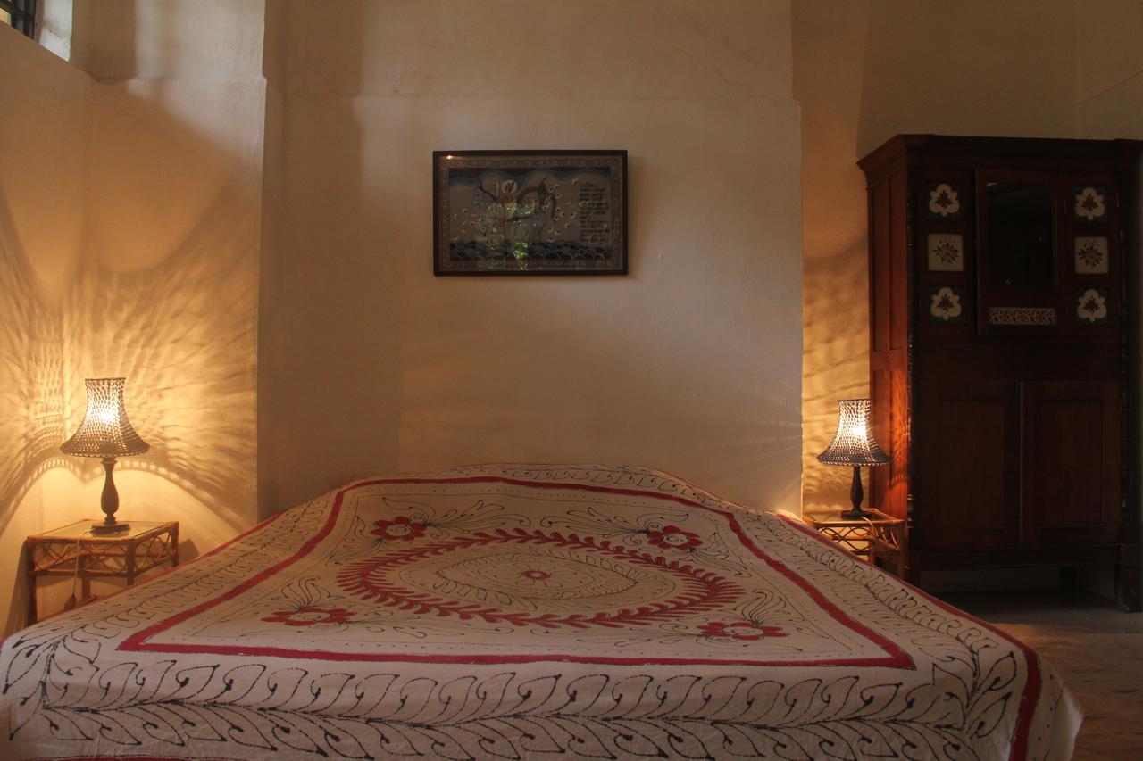 Isai Ambalam Guest House ปอนดิเชอรี ภายนอก รูปภาพ