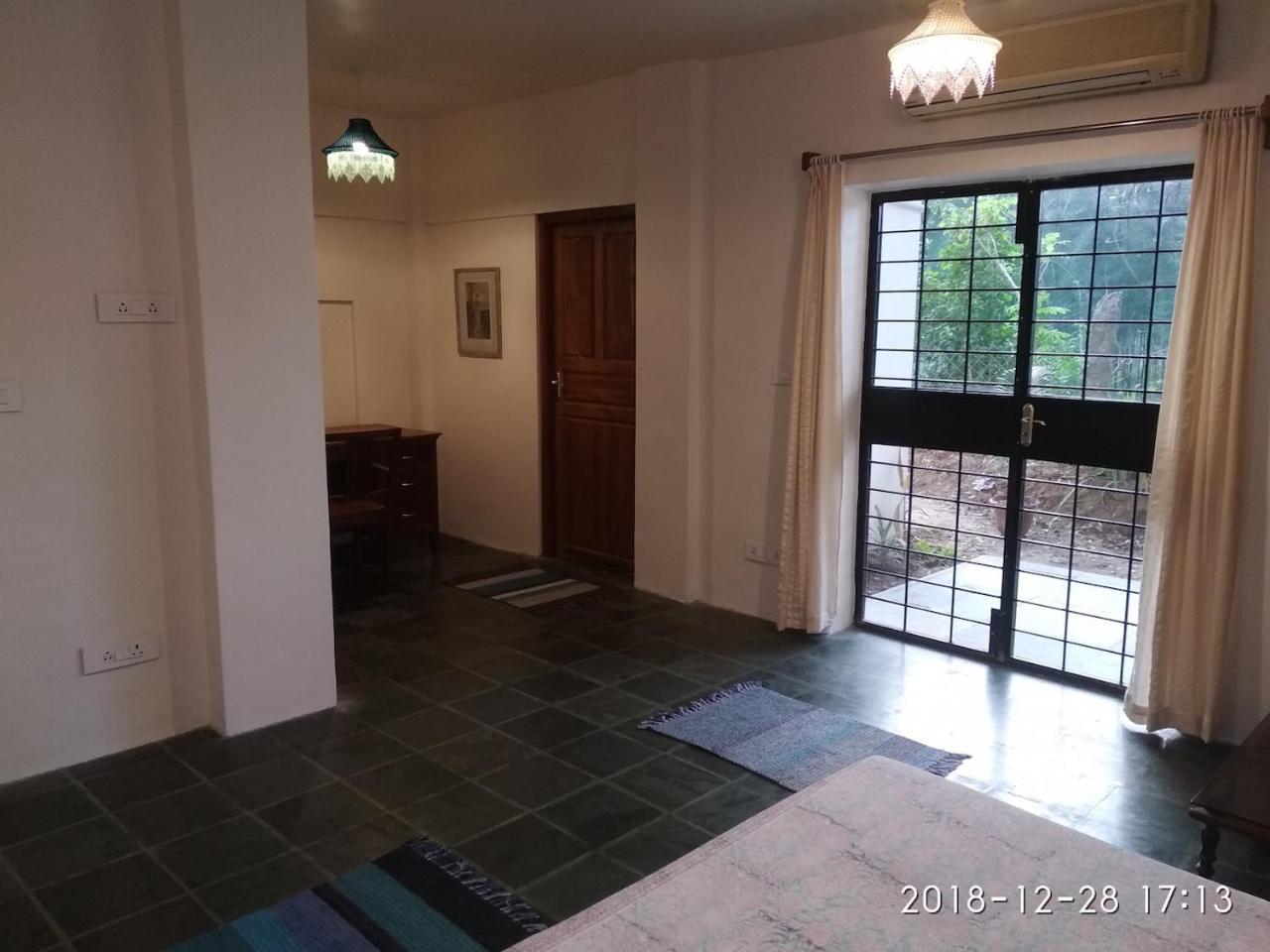 Isai Ambalam Guest House ปอนดิเชอรี ภายนอก รูปภาพ