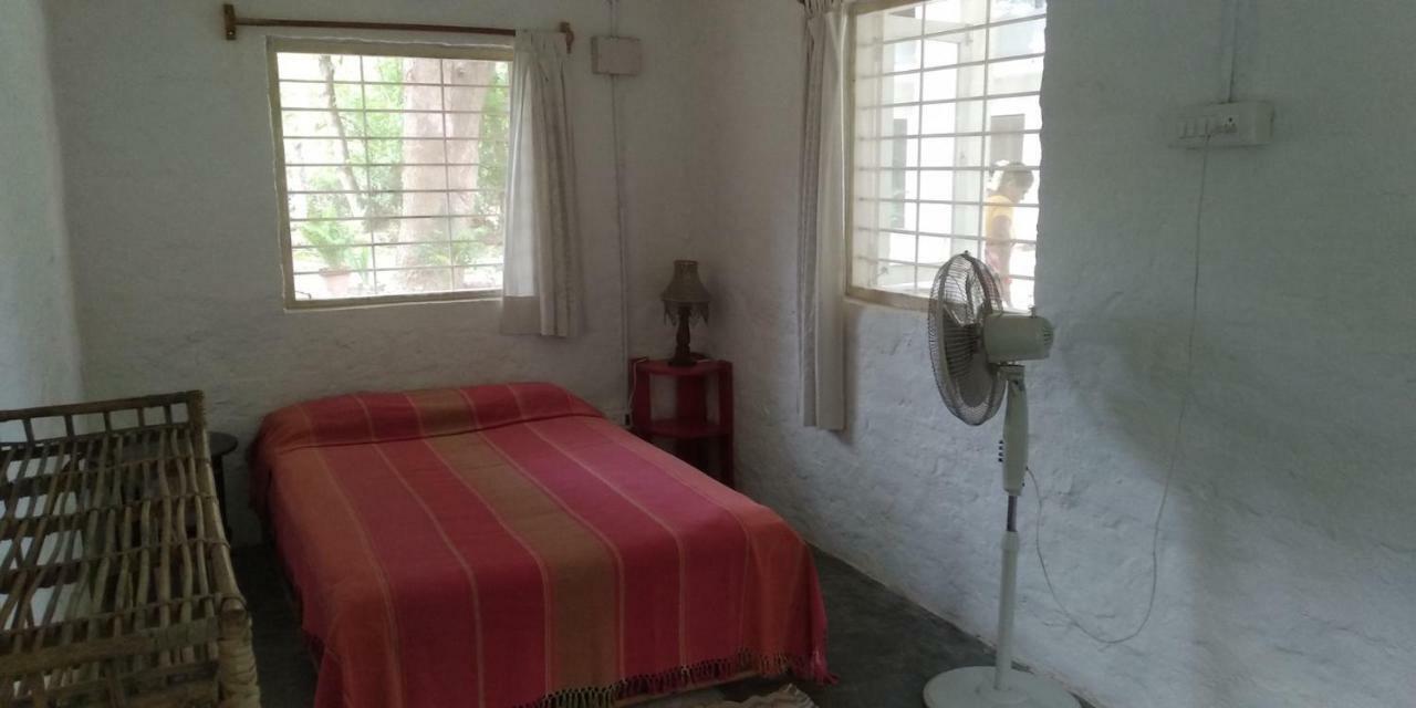 Isai Ambalam Guest House ปอนดิเชอรี ภายนอก รูปภาพ